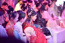 新沂汉服模特兼职(想做汉服模特去哪里找)