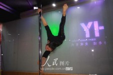 新沂钢管舞女神(女星钢管舞)