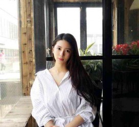 新沂女友兼职模特的小说(女友兼职模特的小说保举)
