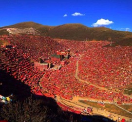 新沂色达旅游攻略(成都到色达旅游攻略)
