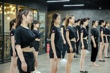 新沂兼职模特进修班(学生怎么兼职模特)