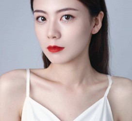 新沂兼职模特要打点模卡吗(兼职做模特要交钱拍模卡)