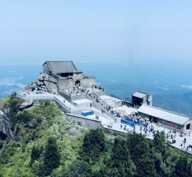 新沂湖南旅游攻略(武汉到湖南旅游攻略)