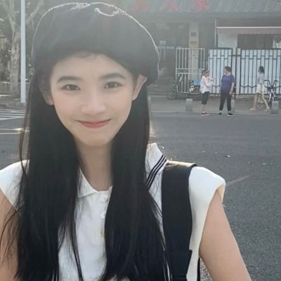 新沂商务伴游带客户去看海豚表演