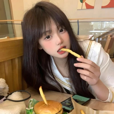 新沂伴游女生李欣怡的资料