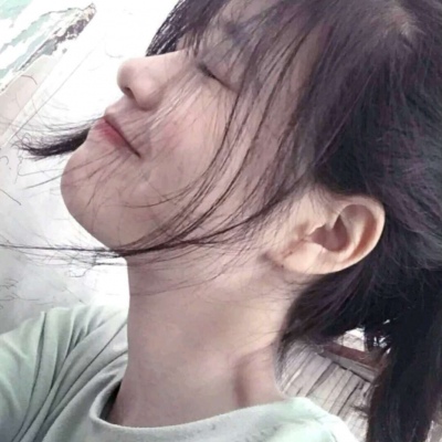 新沂伴游女生烟雨蒙蒙的资料