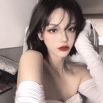 新沂伴游女生李幻极的资料