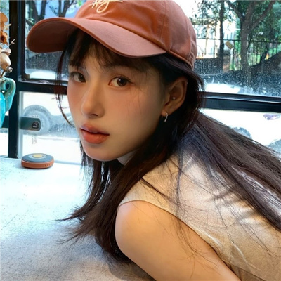 新沂伴游女生杨梦研的资料